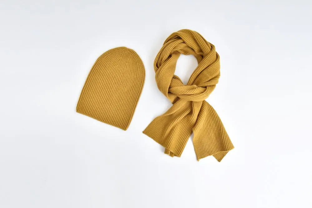 CashWool Fold-over Beanie & matching scarf