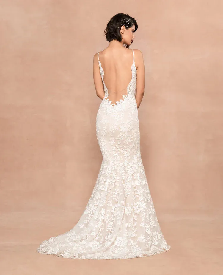 Hayley Paige Havana Mermaid/Trumpet Wedding Gown - Off The Rack